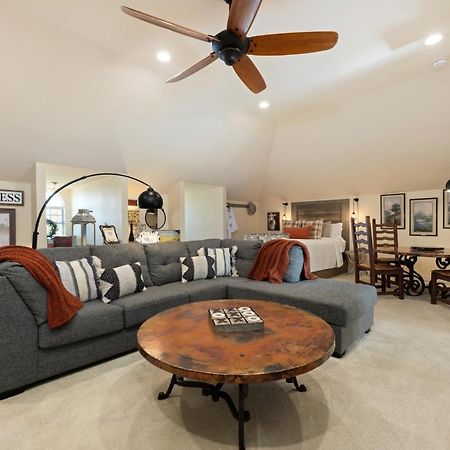 The Plantation House Boutique Inn Pflugerville Εξωτερικό φωτογραφία