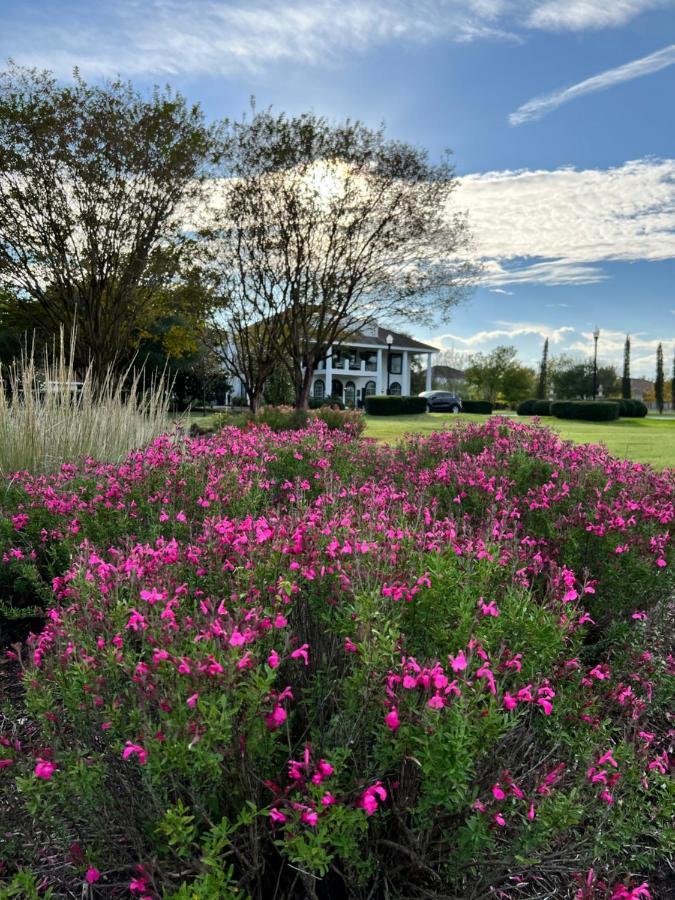 The Plantation House Boutique Inn Pflugerville Εξωτερικό φωτογραφία